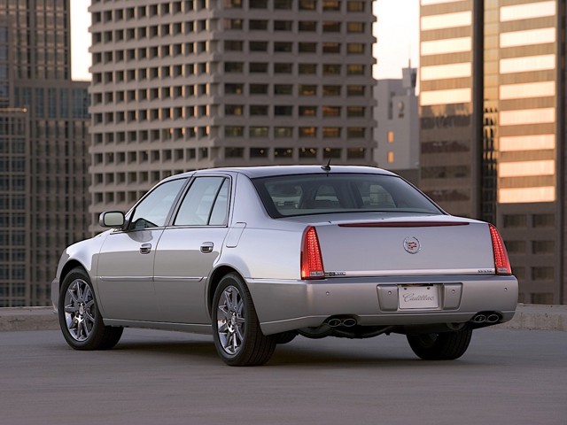 Cadillac Dts photo 12