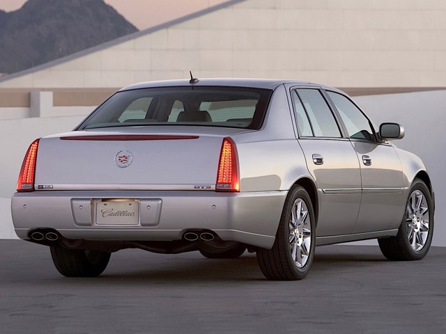 Cadillac Dts photo 17