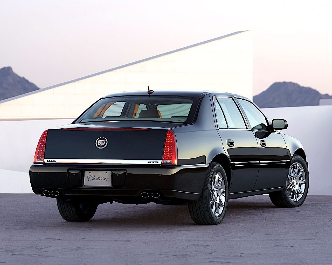 Cadillac Dts photo 20