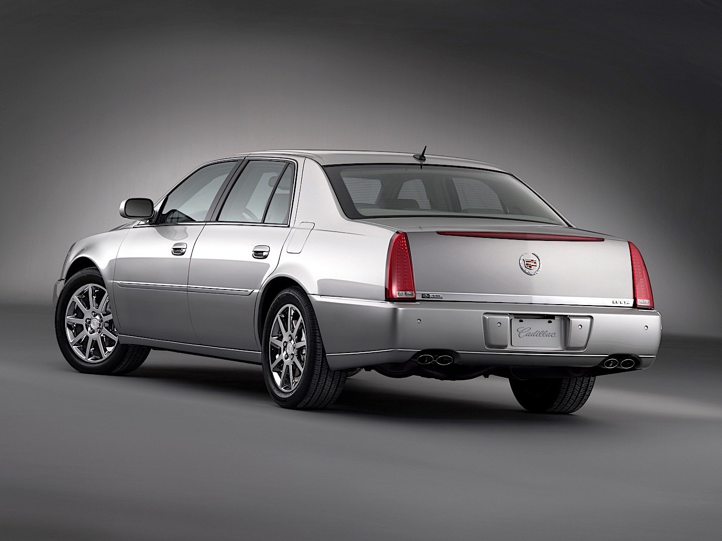 Cadillac Dts photo 23
