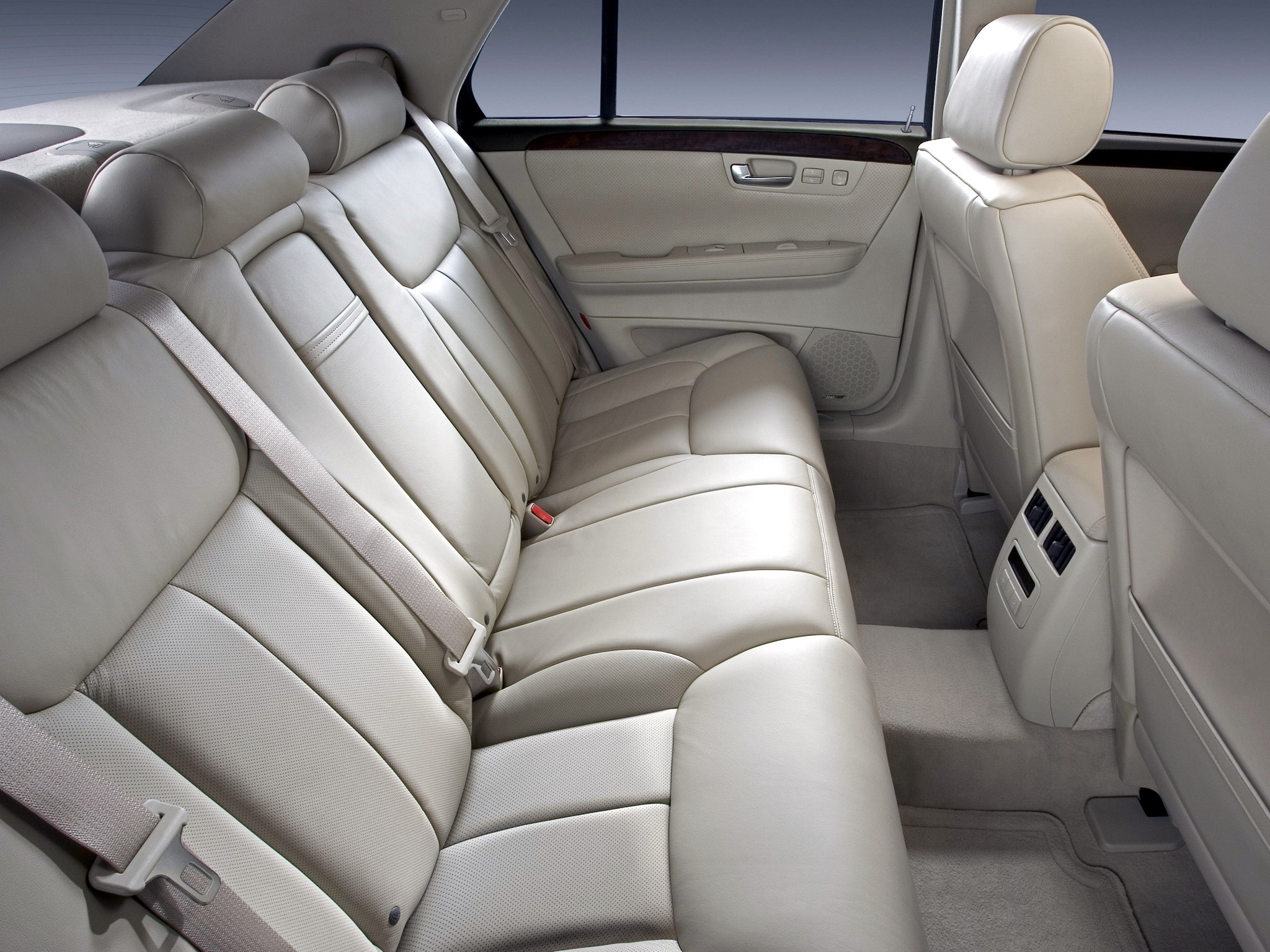 Cadillac Dts photo 32