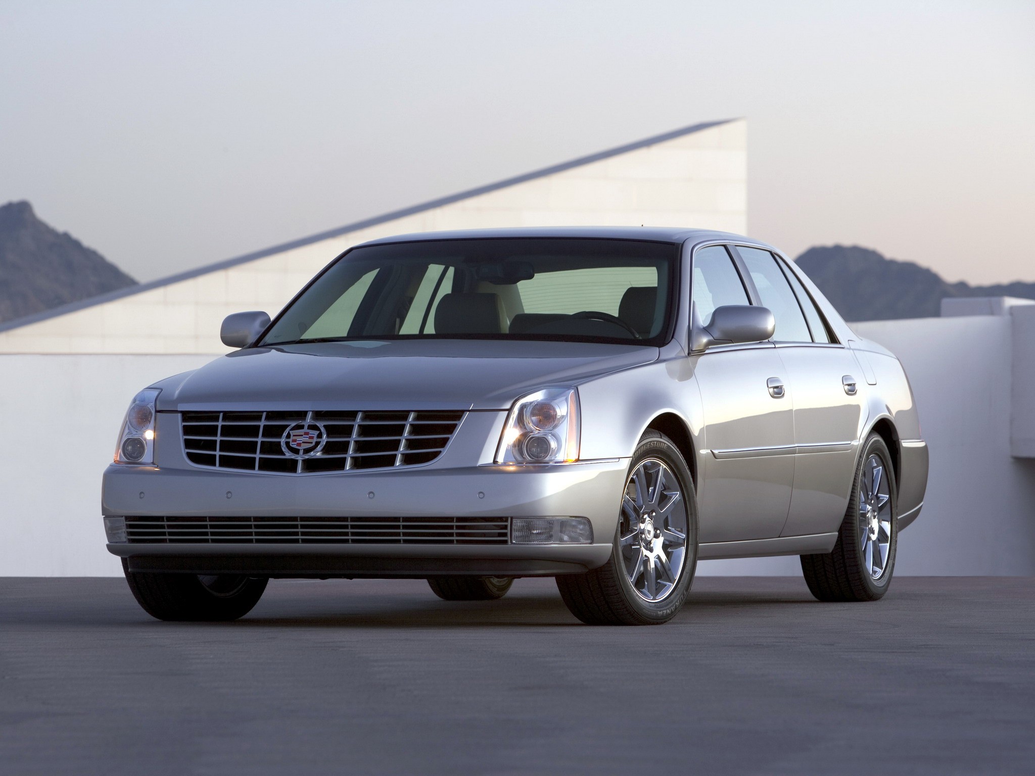 Cadillac Dts photo 13