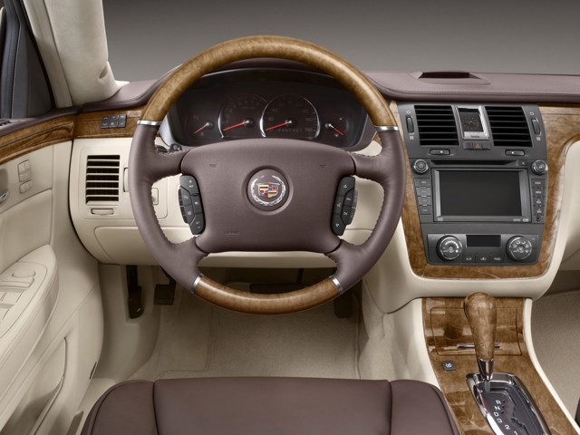 Cadillac Dts photo 28