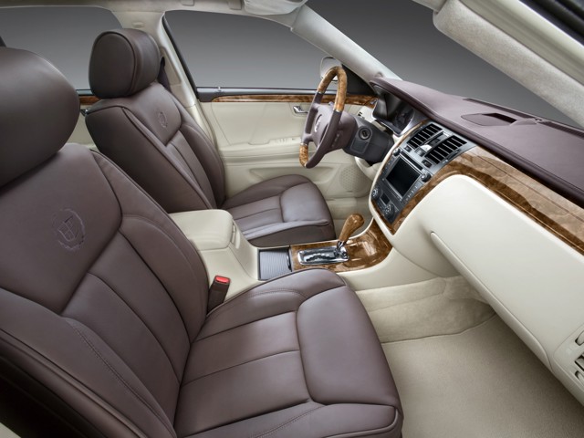 Cadillac Dts photo 29