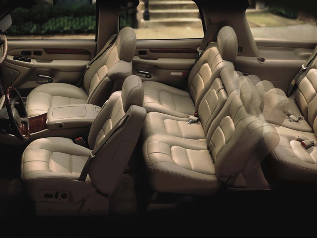 Cadillac Escalade Esv photo 23