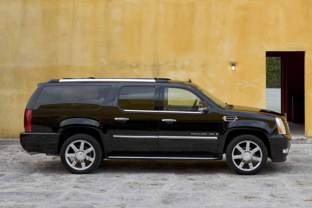Cadillac Escalade Esv photo 2