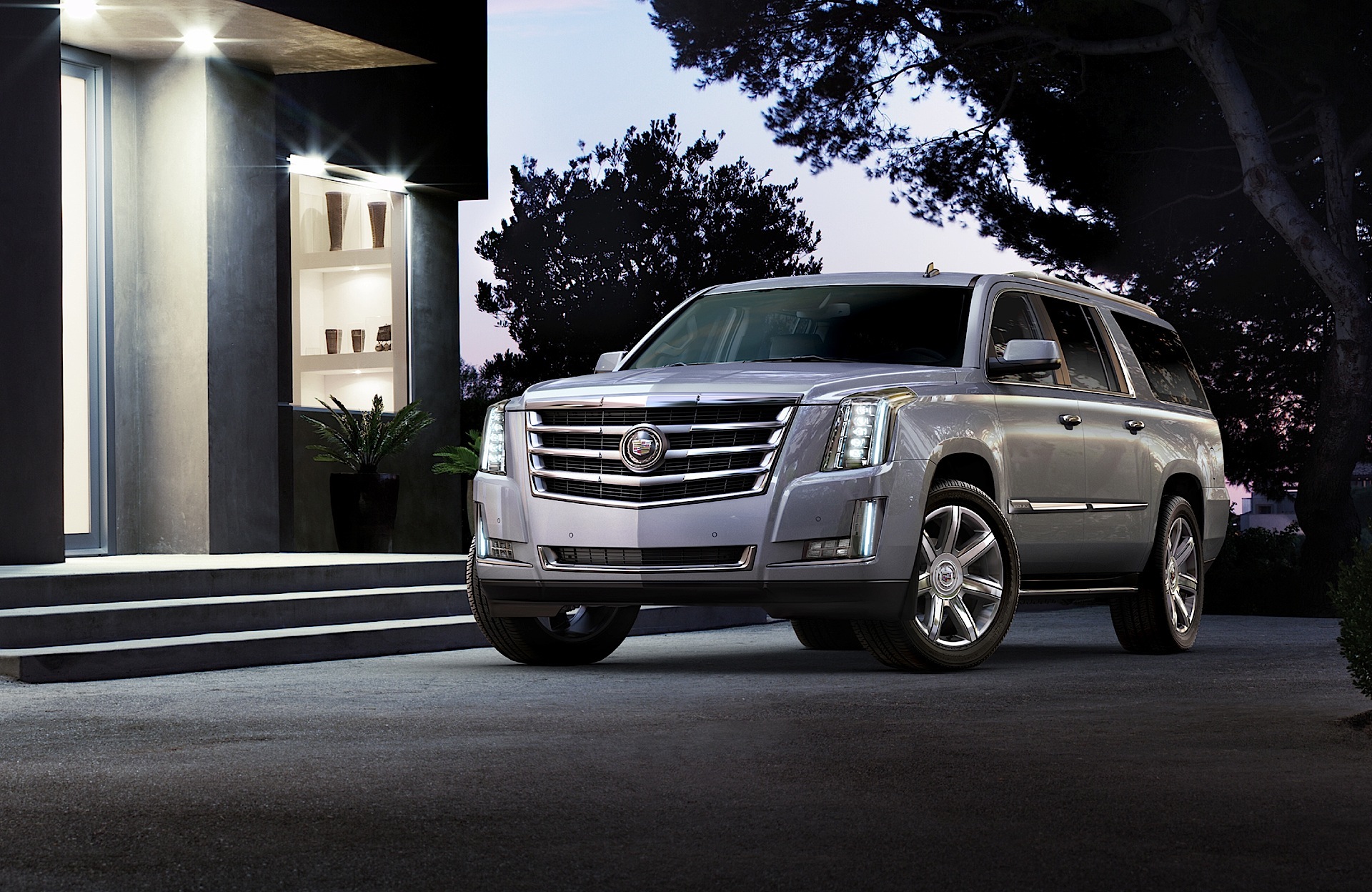Cadillac Escalade Esv photo 4