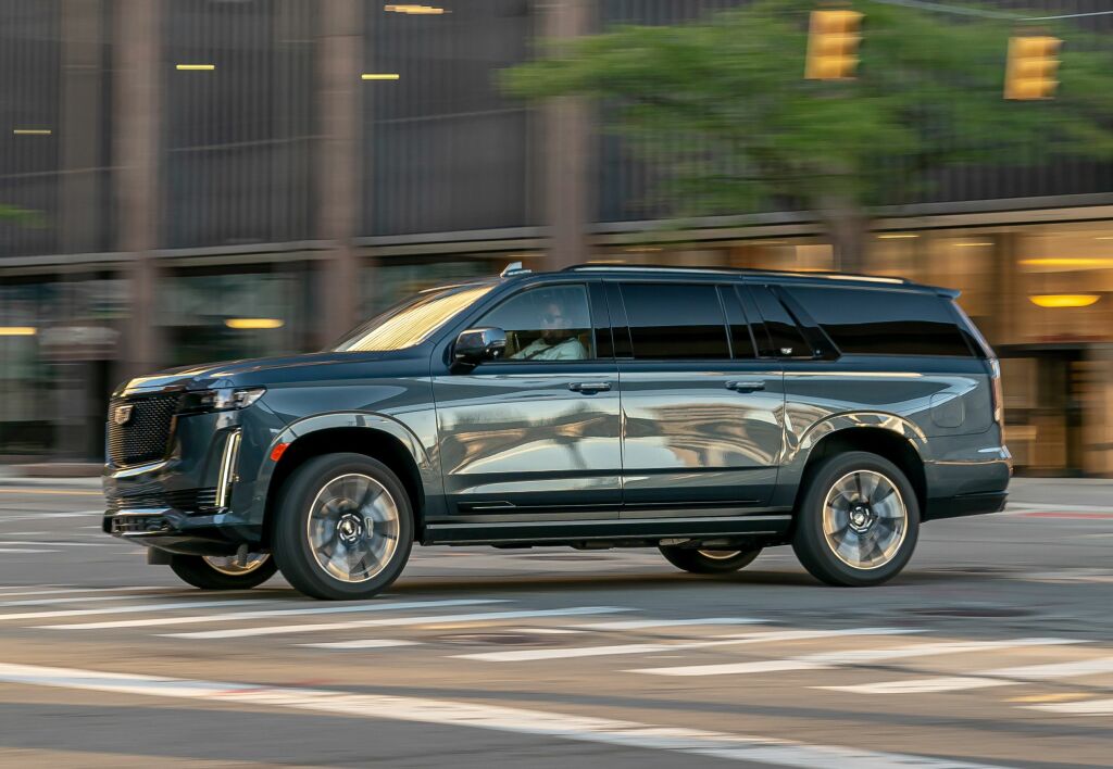 Cadillac Escalade Esv photo 11