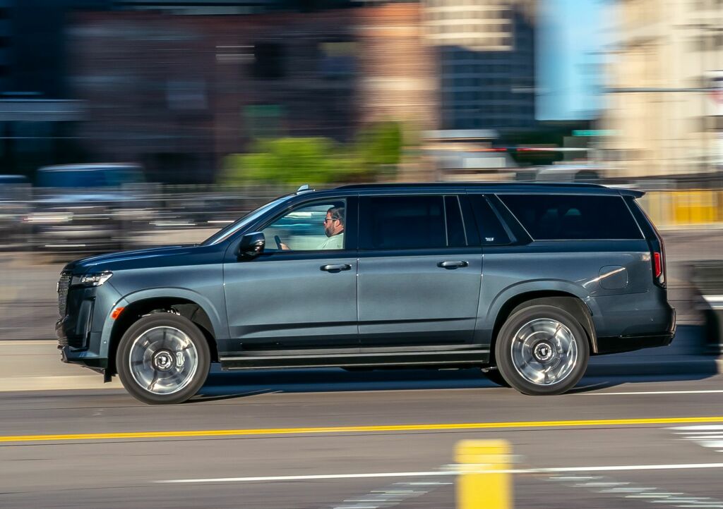 Cadillac Escalade Esv photo 12