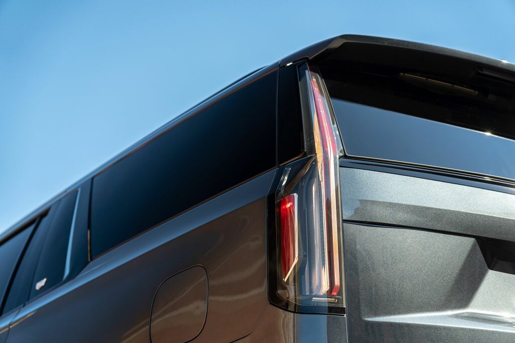 Cadillac Escalade Esv photo 14