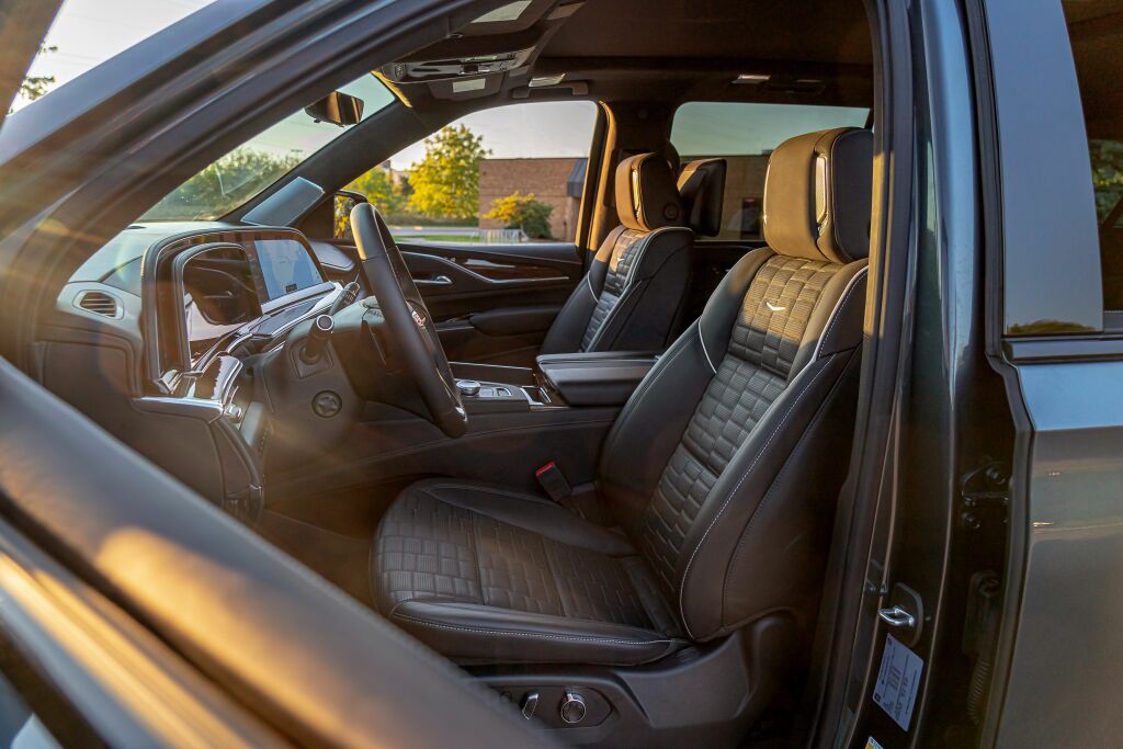 Cadillac Escalade Esv photo 20