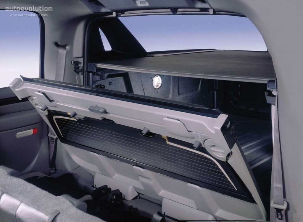 Cadillac Escalade Ext photo 11