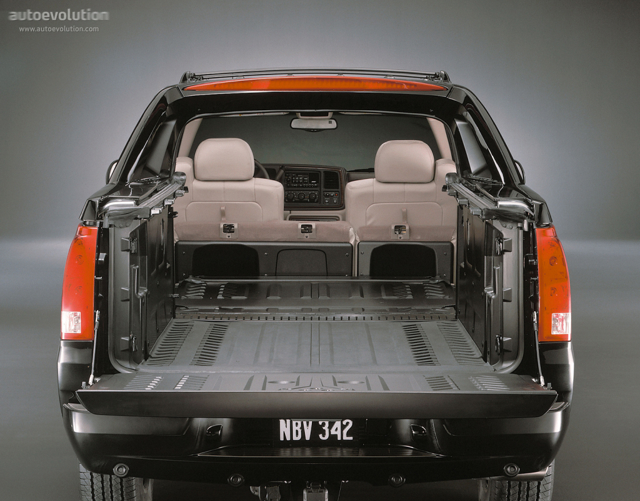Cadillac Escalade Ext photo 3