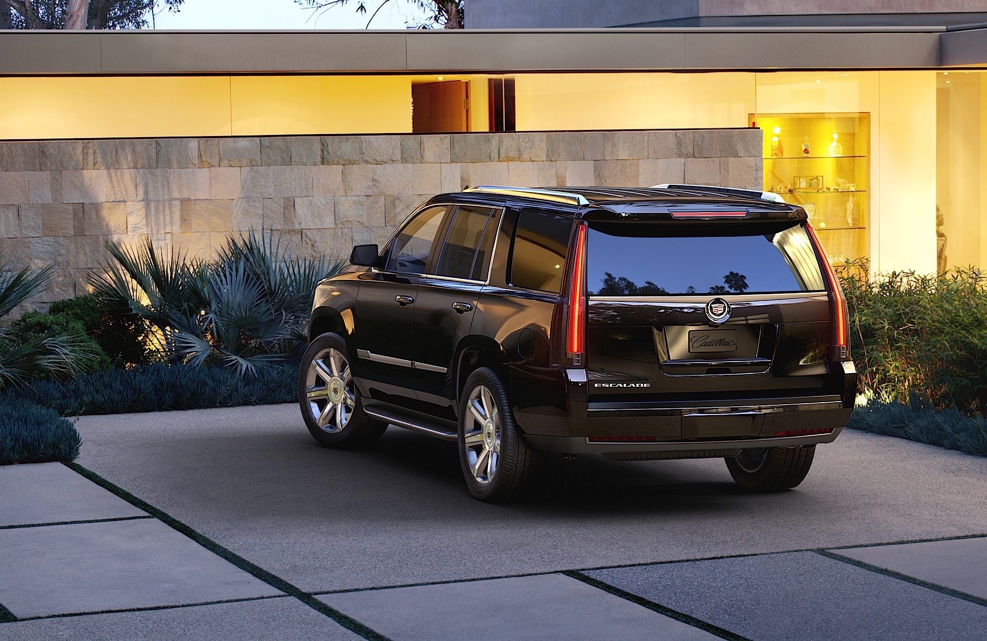 Cadillac Escalade photo 9