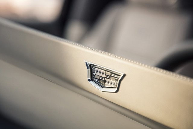 Cadillac Escalade photo 38