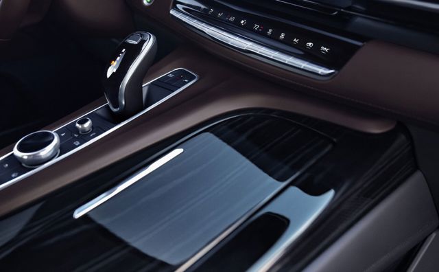 Cadillac Escalade photo 18