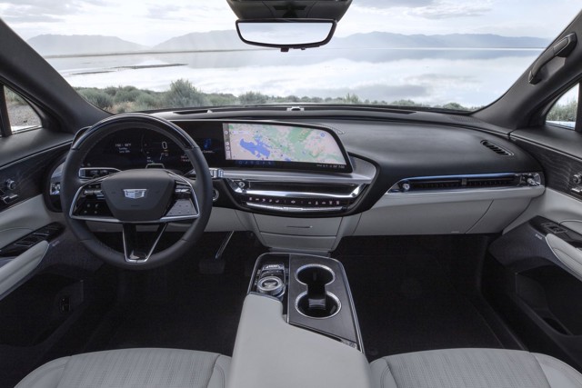 Cadillac Lyriq photo 71