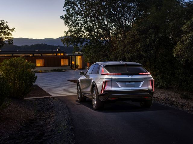 Cadillac Lyriq photo 4