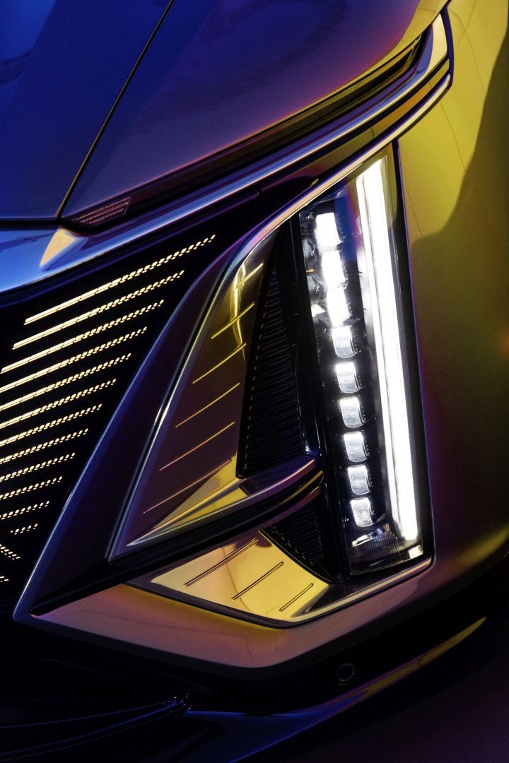 Cadillac Lyriq photo 17