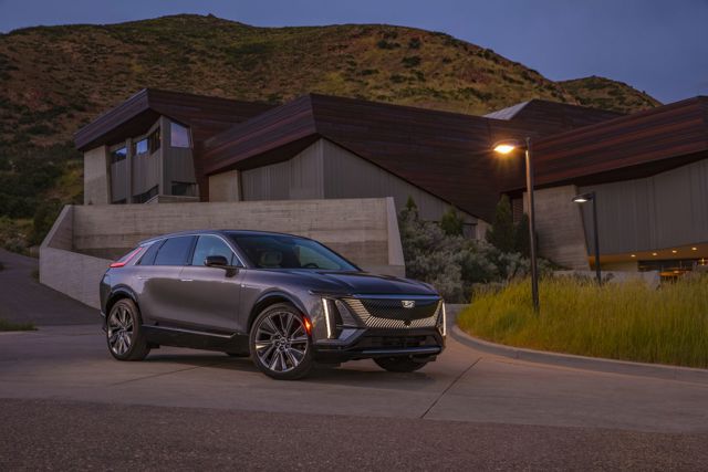 Cadillac Lyriq photo 33