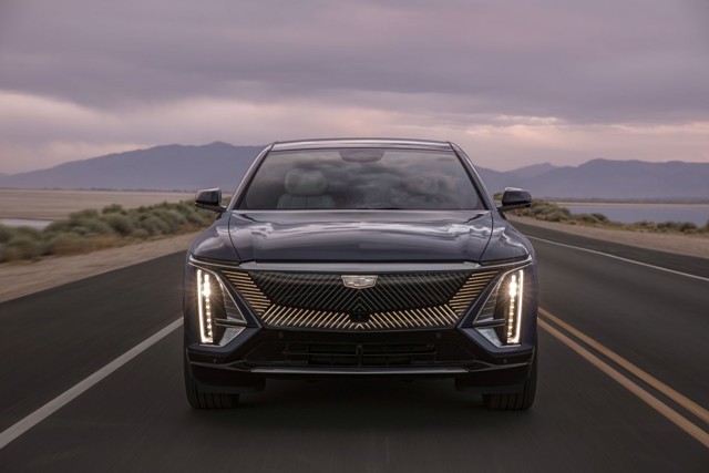 Cadillac Lyriq photo 35