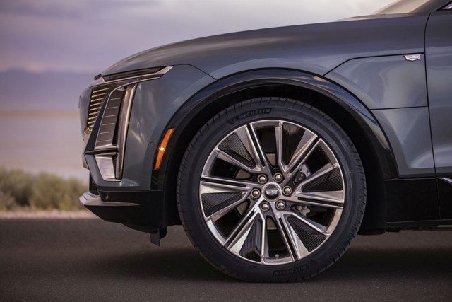 Cadillac Lyriq photo 45