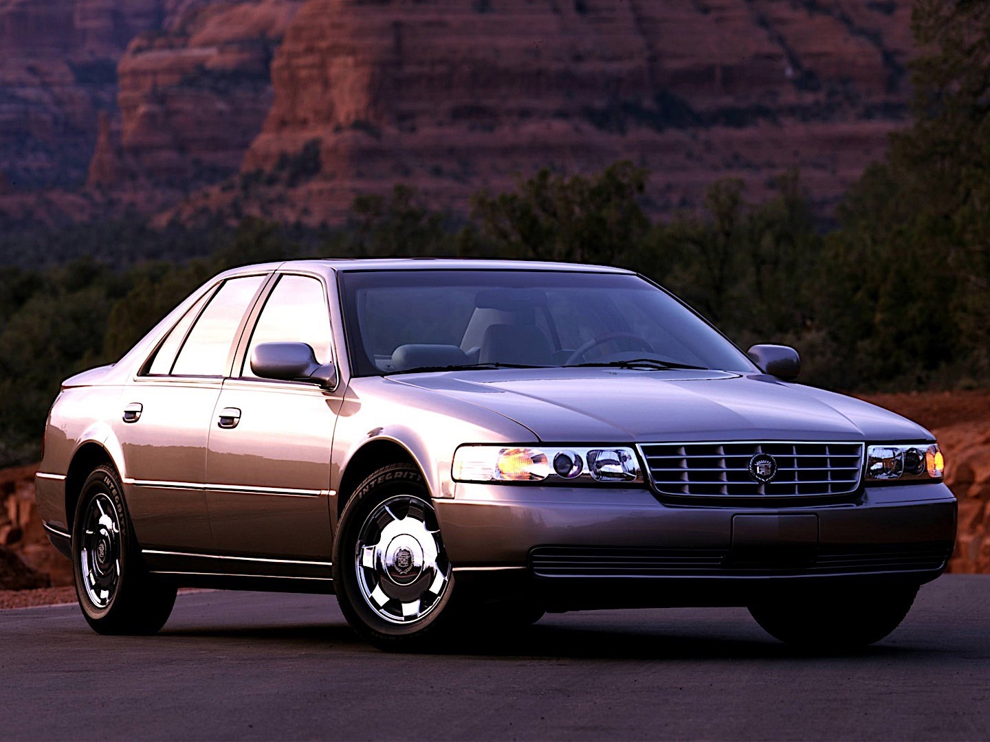 Cadillac Seville photo 7