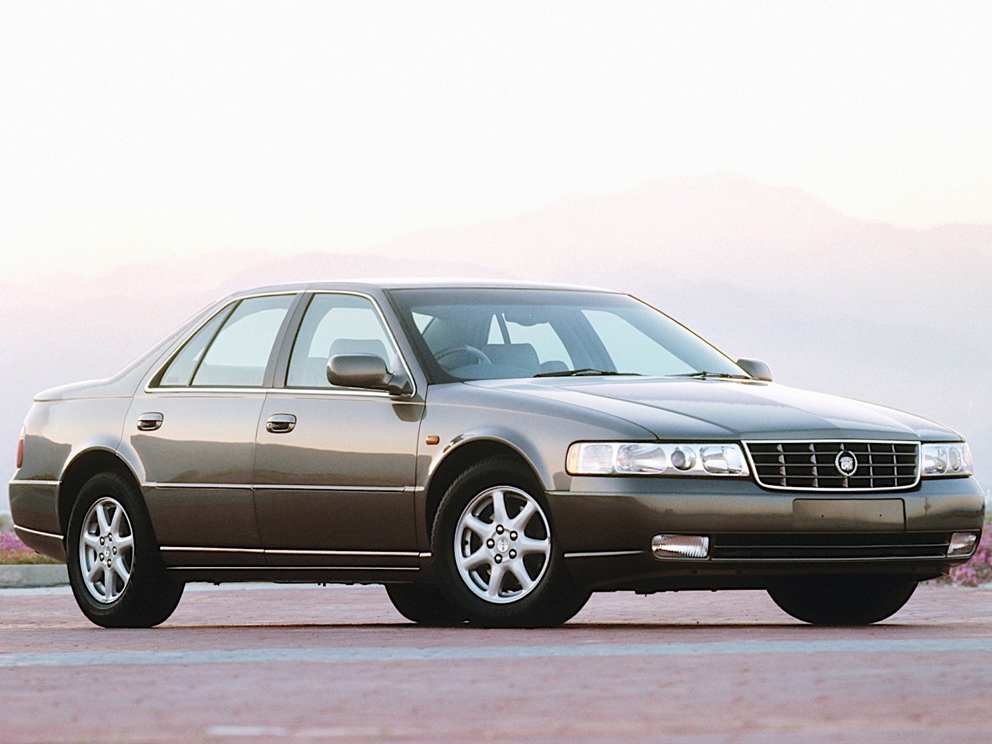 Cadillac Seville photo 13