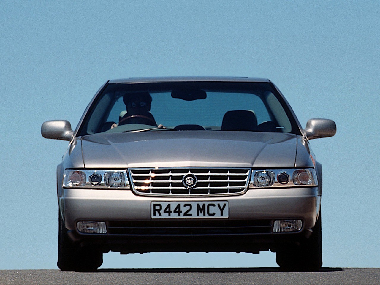 Cadillac Seville photo 16