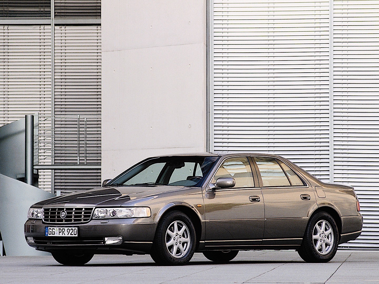 Cadillac Seville photo 21