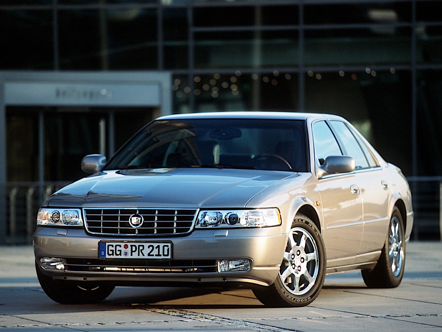 Cadillac Seville photo 22