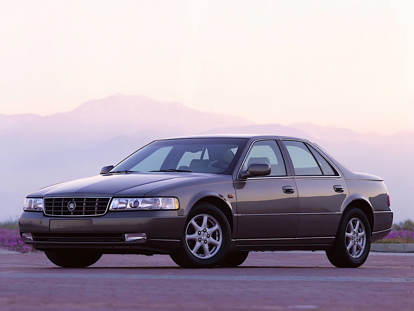 Cadillac Seville photo 23