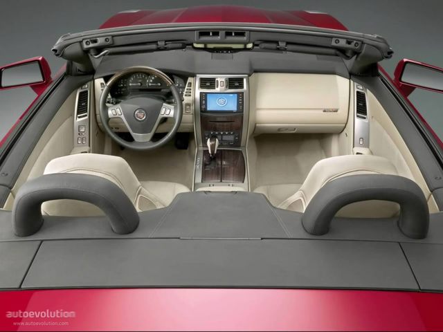 Cadillac Xlr V-Series photo 8