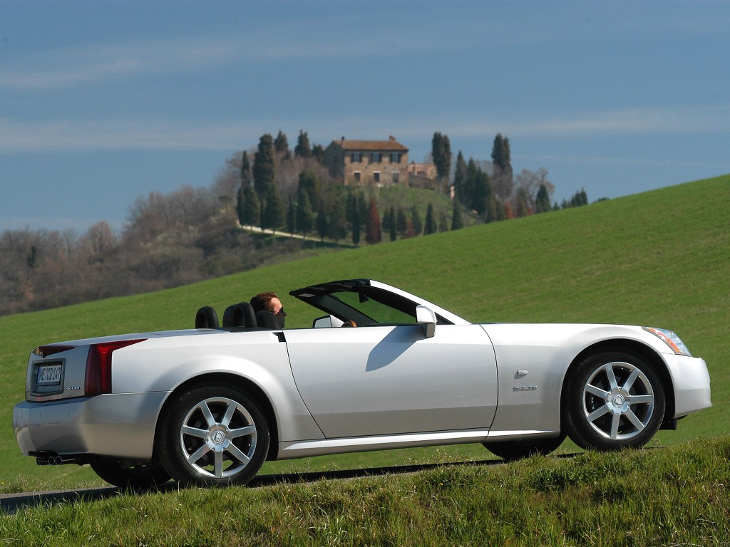 Cadillac Xlr photo 14