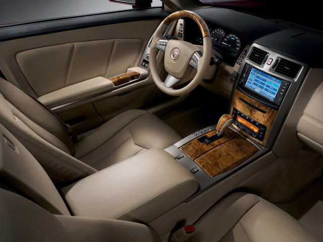 Cadillac Xlr photo 15