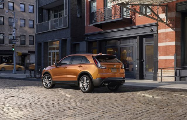 Cadillac Xt4 photo 3