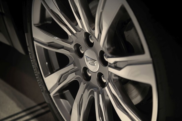 Cadillac Xt4 photo 11