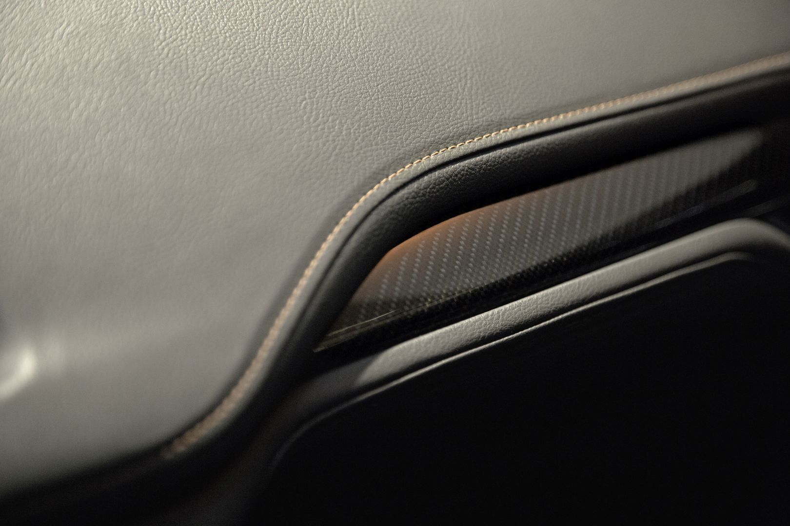 Cadillac Xt4 photo 32