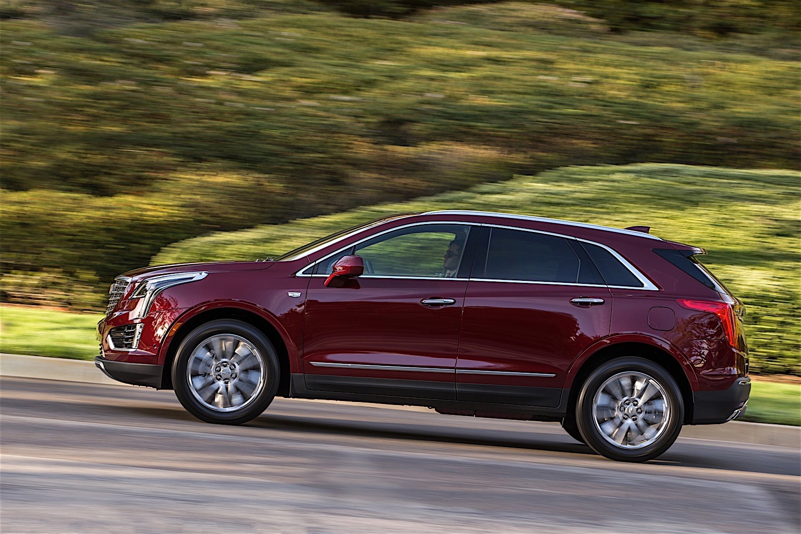 Cadillac Xt5 photo 3