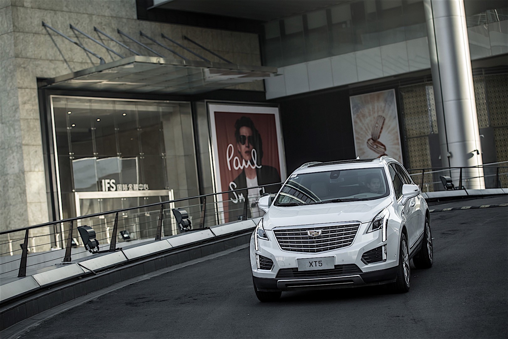 Cadillac Xt5 photo 10