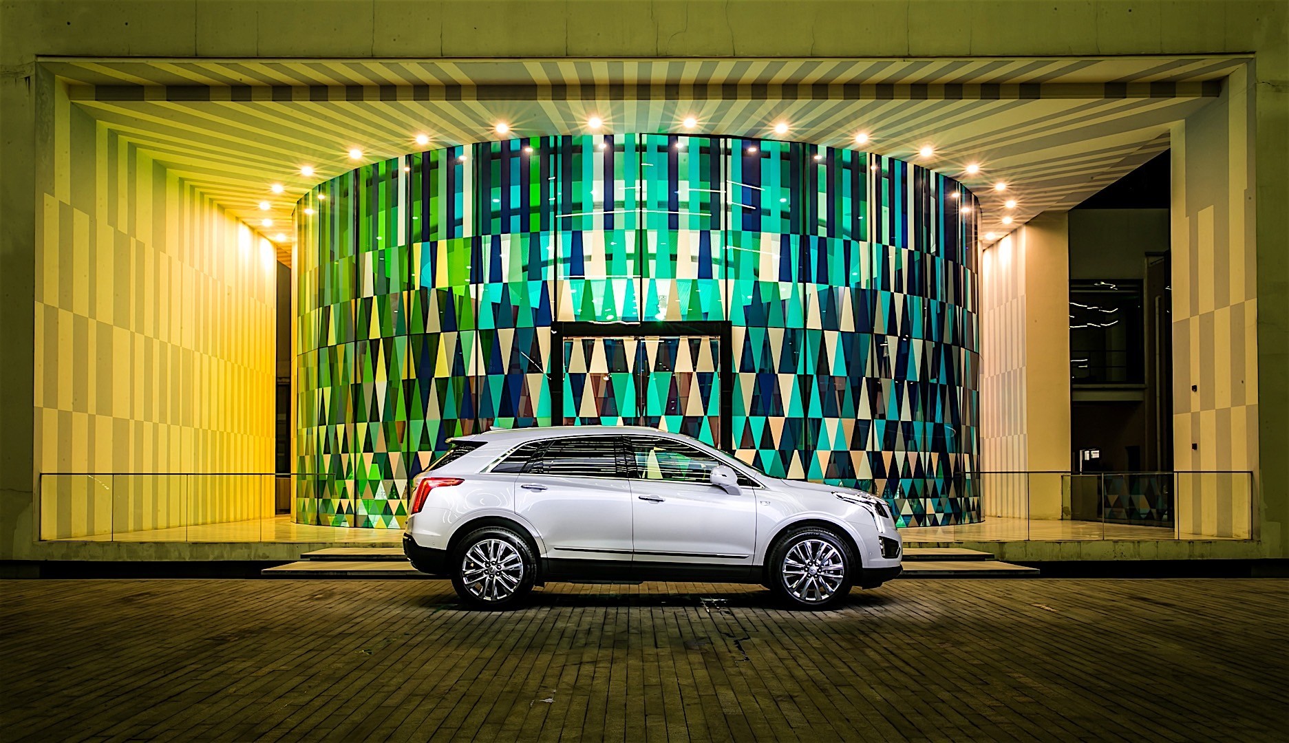 Cadillac Xt5 photo 12