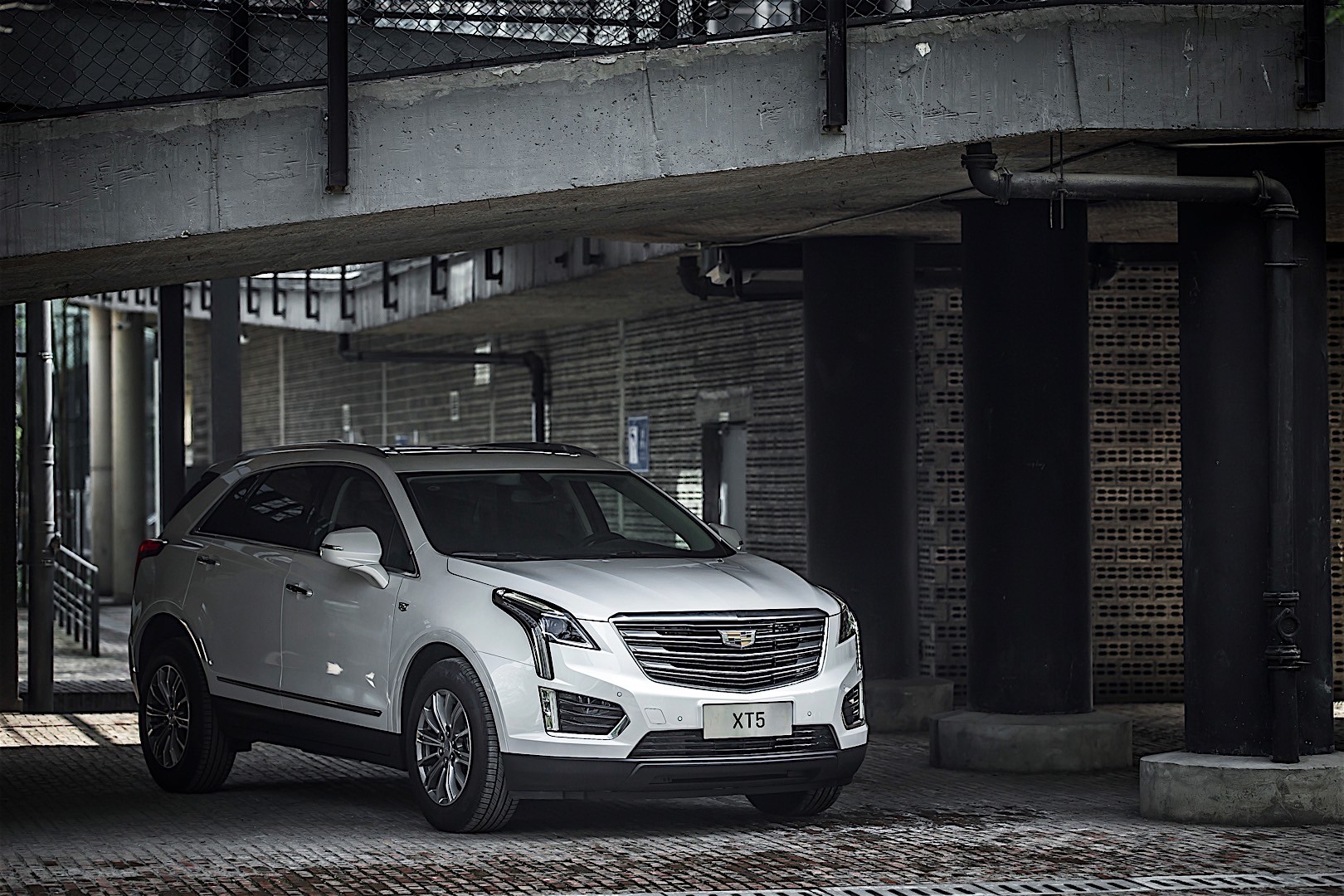 Cadillac Xt5 photo 14