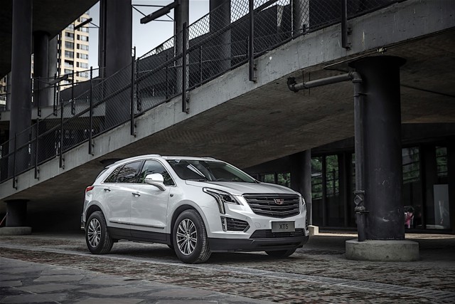 Cadillac Xt5 photo 26