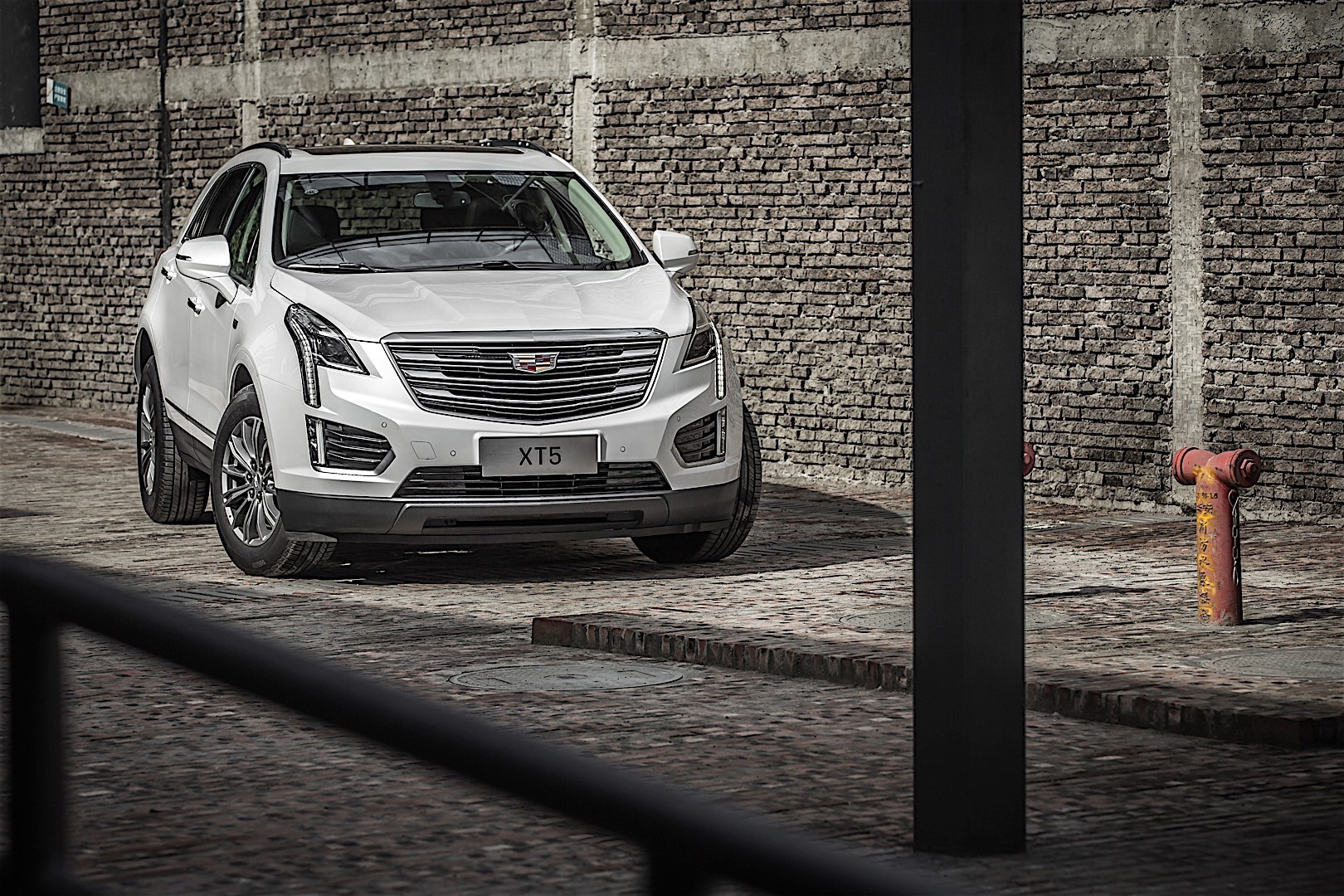 Cadillac Xt5 photo 27