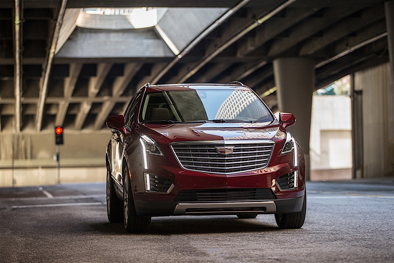 Cadillac Xt5 photo 32