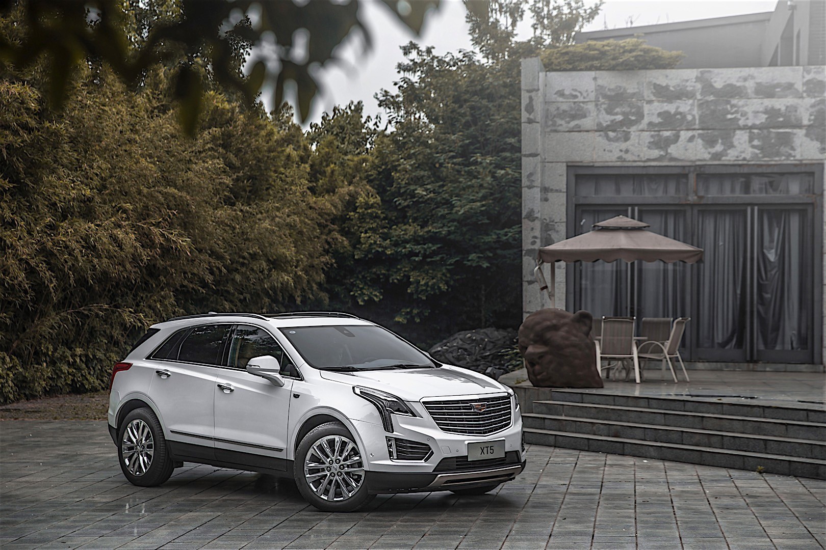 Cadillac Xt5 photo 35