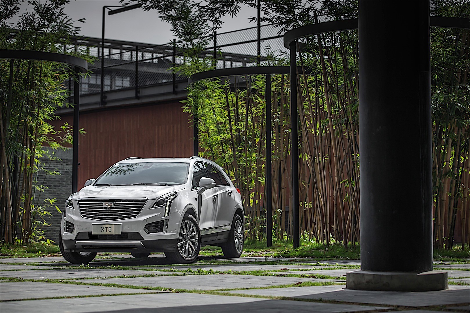 Cadillac Xt5 photo 38