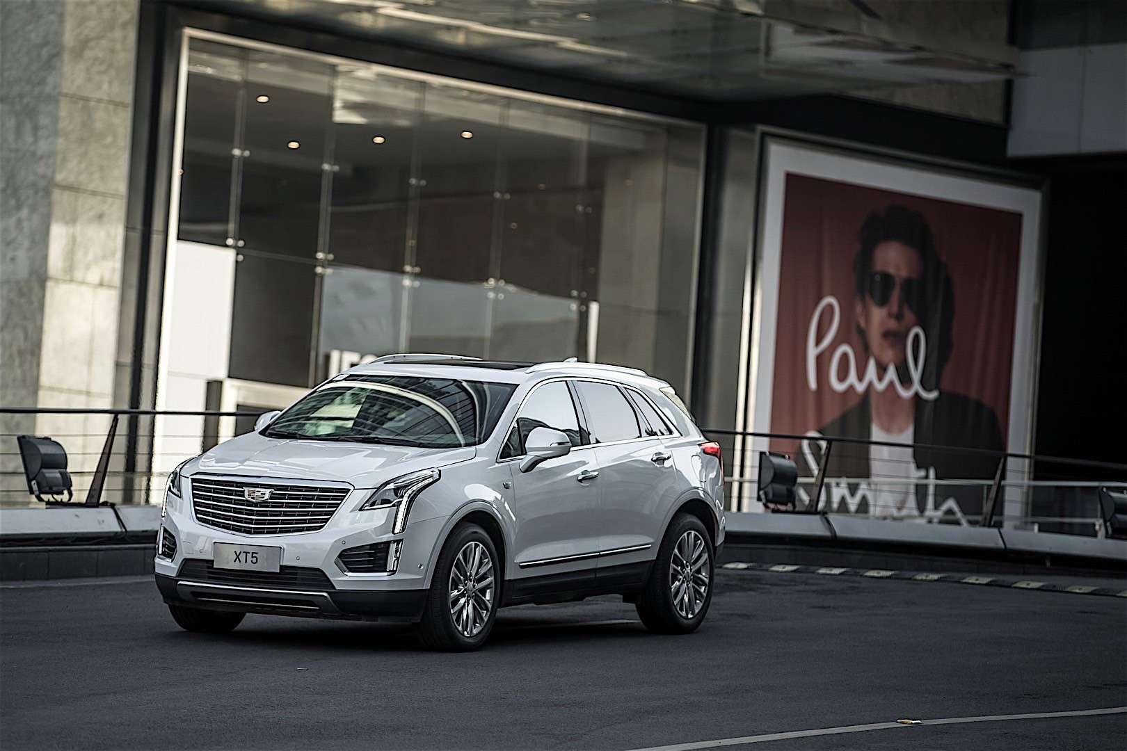 Cadillac Xt5 photo 41