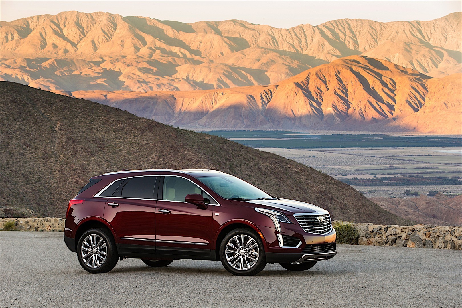 Cadillac Xt5 photo 48