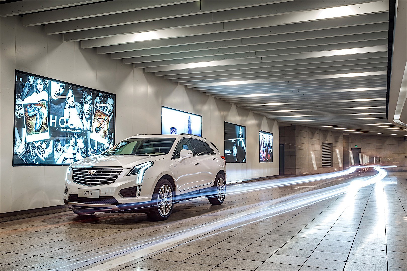 Cadillac Xt5 photo 54